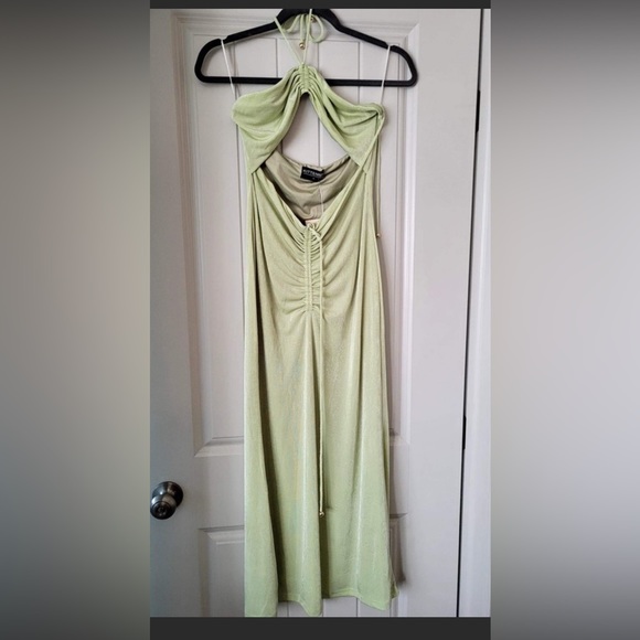 Kittenish dress - Picture 1 of 3